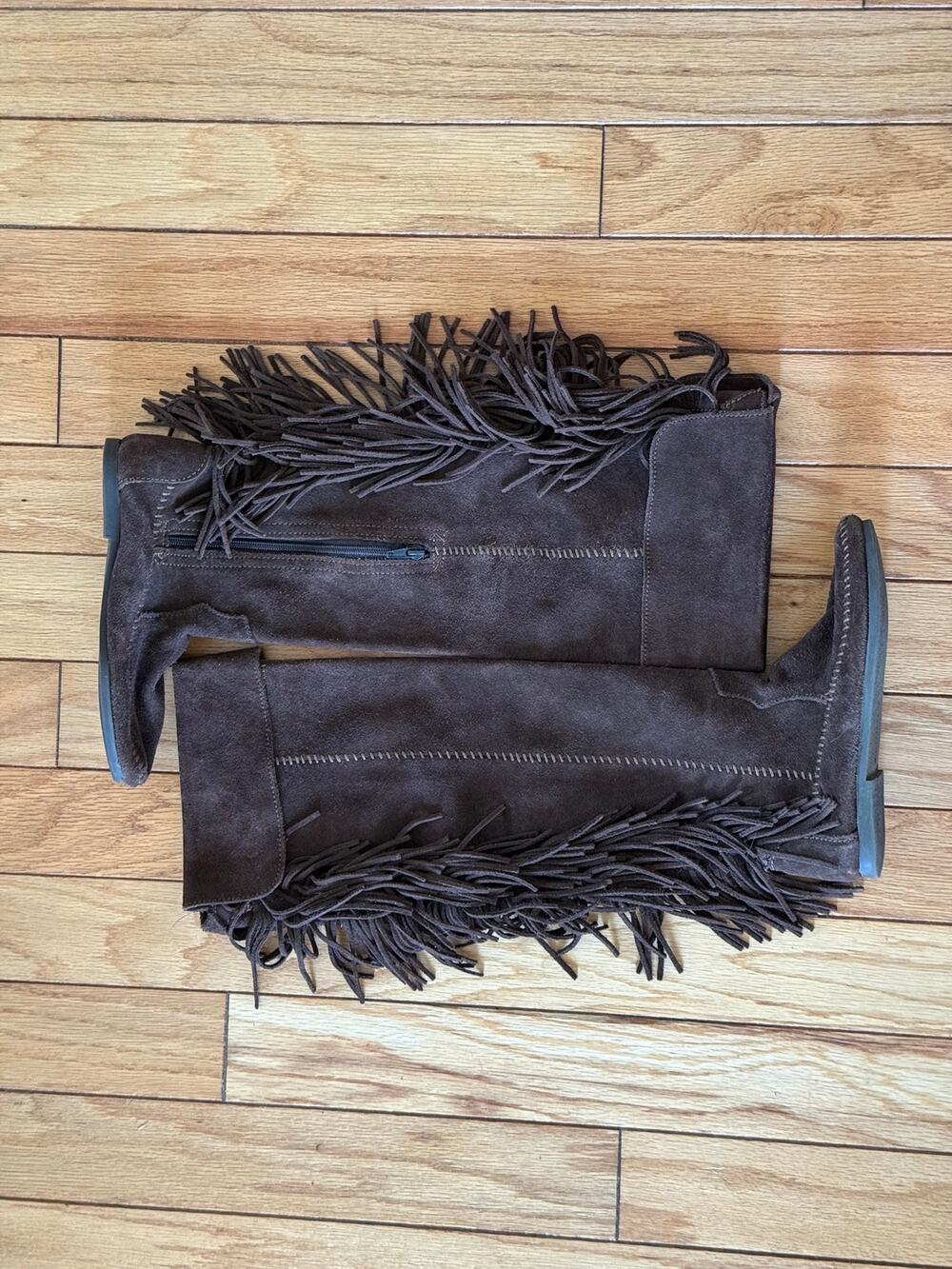 Minnetonka Women's 5-Layer Brown Suede Fringe Knee-High Boots Size 6